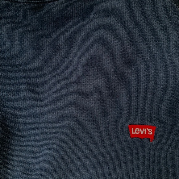 Levi’s Crew Neck - Picture 2 of 4